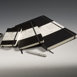 Cover von Notizbuch Agenda Master Black kariert