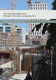 Cover von The vulnerable middle class?