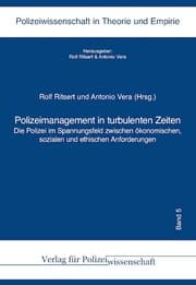 Cover von Polizeimanagement in turbulenten Zeiten