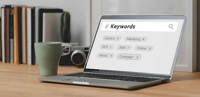 seo-check-keywords-on-laptop