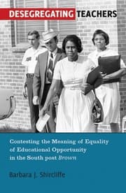 Cover von Desegregating Teachers